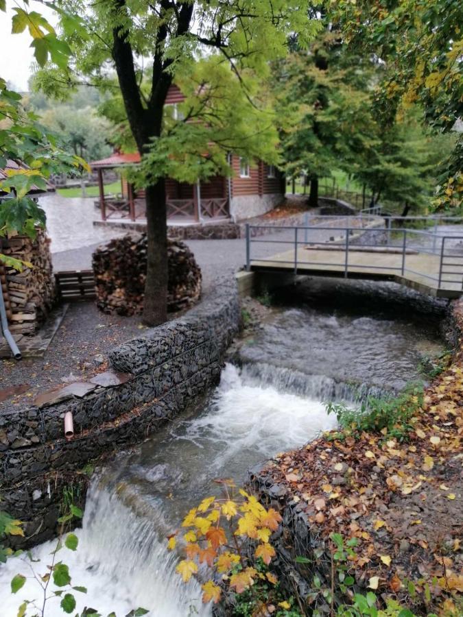 Зачаровані Карпати, Воловець Екстериор снимка